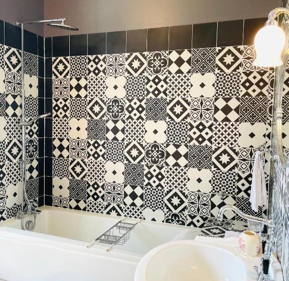 ベッドアンドブレックファースト Château De Trébons