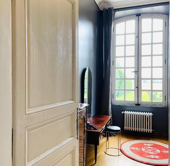 ベッドアンドブレックファースト Château De Trébons