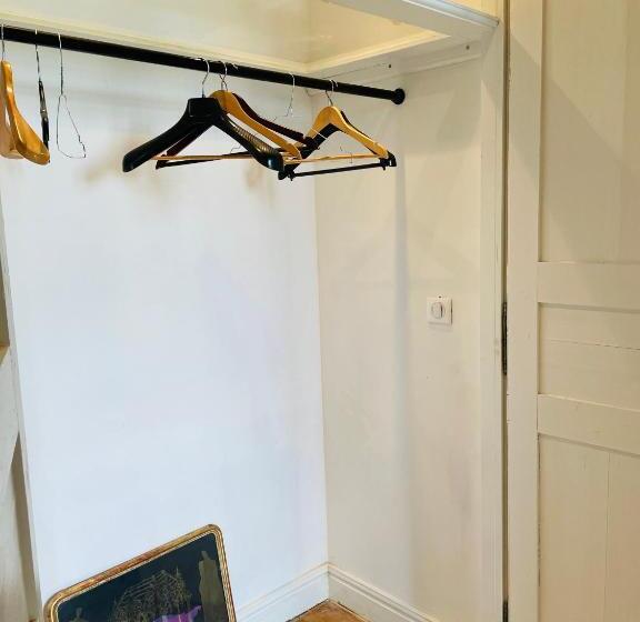 ベッドアンドブレックファースト Château De Trébons