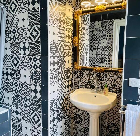 ベッドアンドブレックファースト Château De Trébons