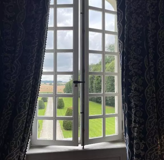 ベッドアンドブレックファースト Château De Trébons