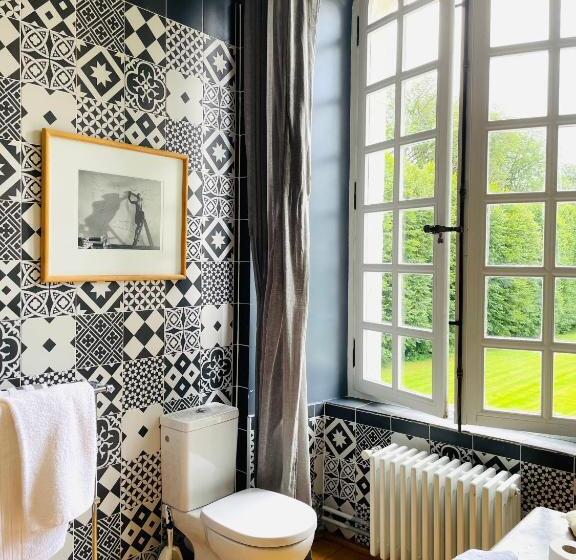 ベッドアンドブレックファースト Château De Trébons