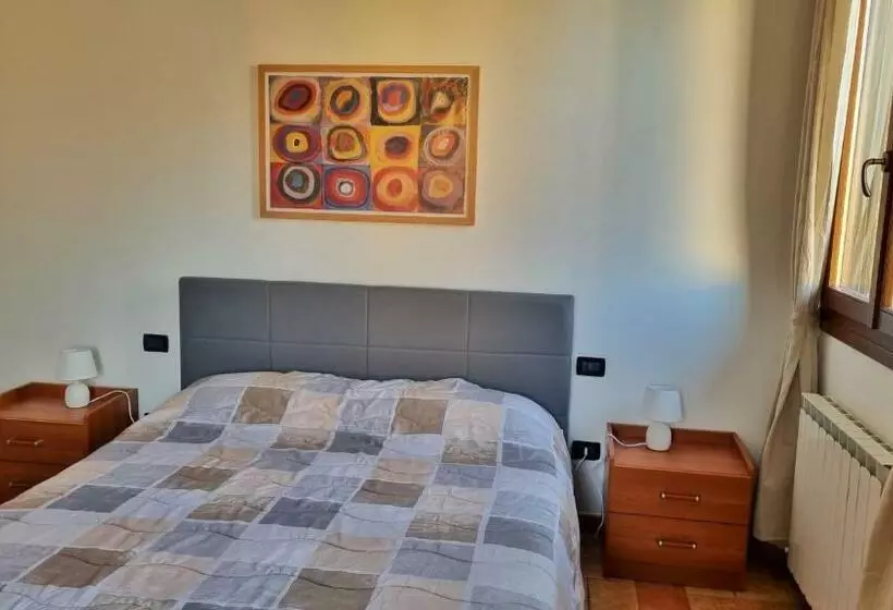 Aamiaismajoitus (B&B) Stanza Con Terrazzo Privato Le Vitterelle