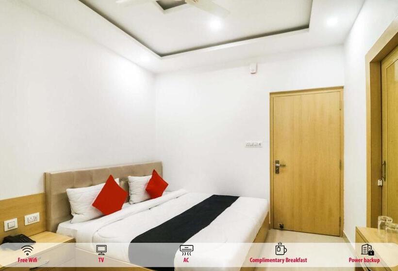 Capital O 61009 Hotel Raj Mahal Sarnath