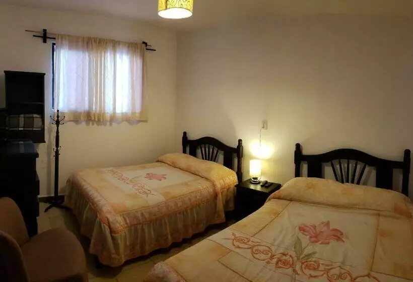 ホテル Farah Sultepec