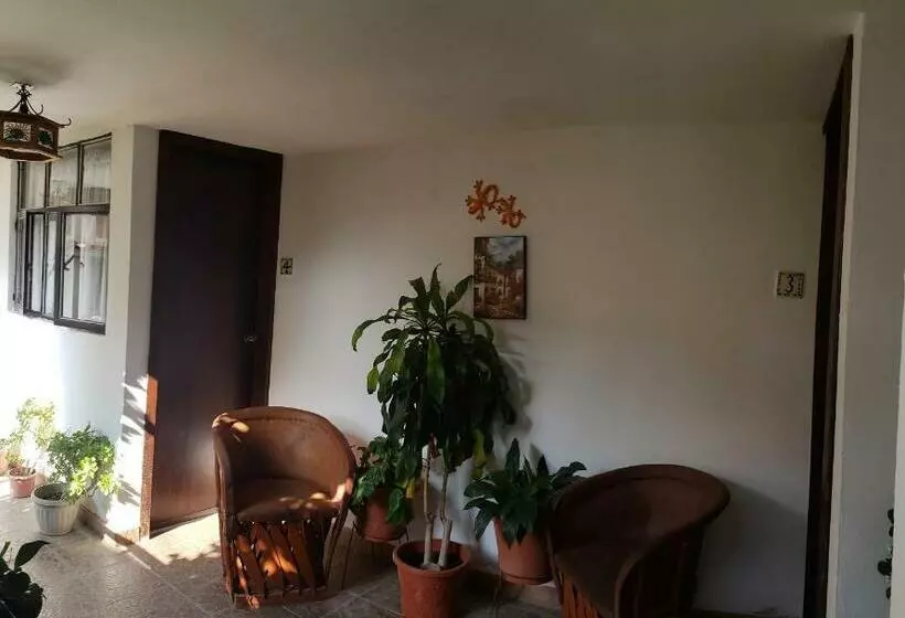 ホテル Farah Sultepec