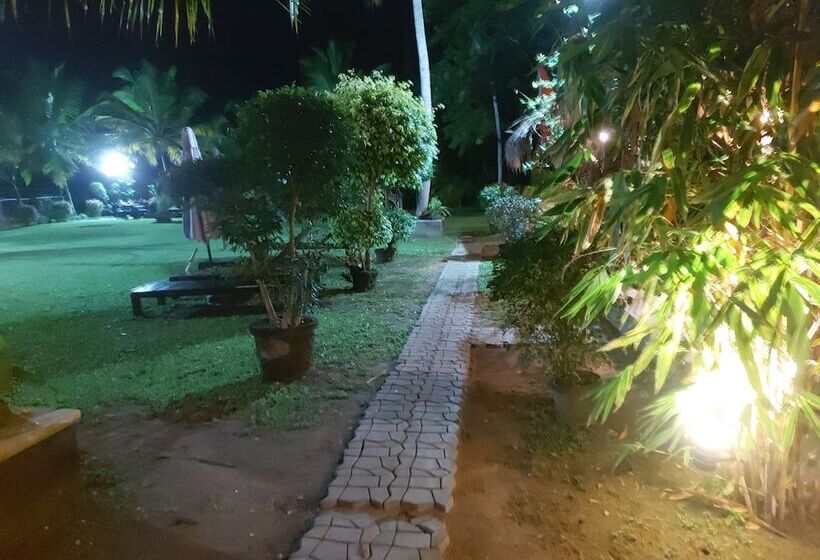 فندق Gagees Lake View Cabana