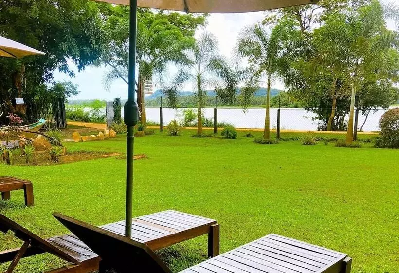 ホテル Gagees Lake View Cabana