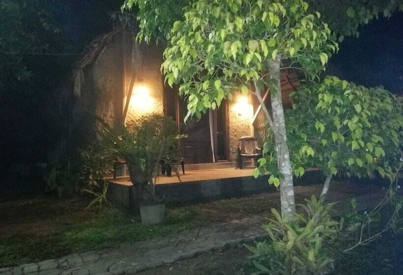 فندق Gagees Lake View Cabana