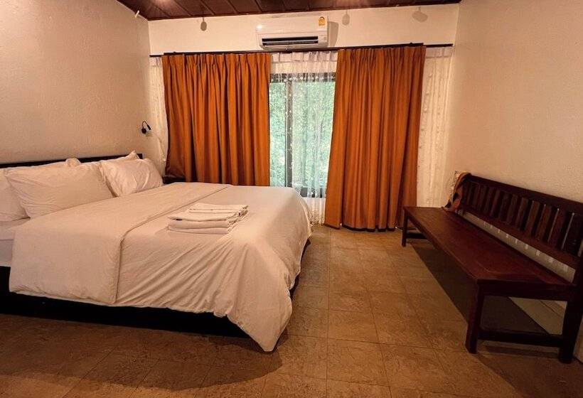 Kawarin Secret Hut Hotel And Resort