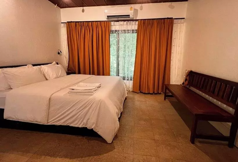 Kawarin Secret Hut Hotel And Resort