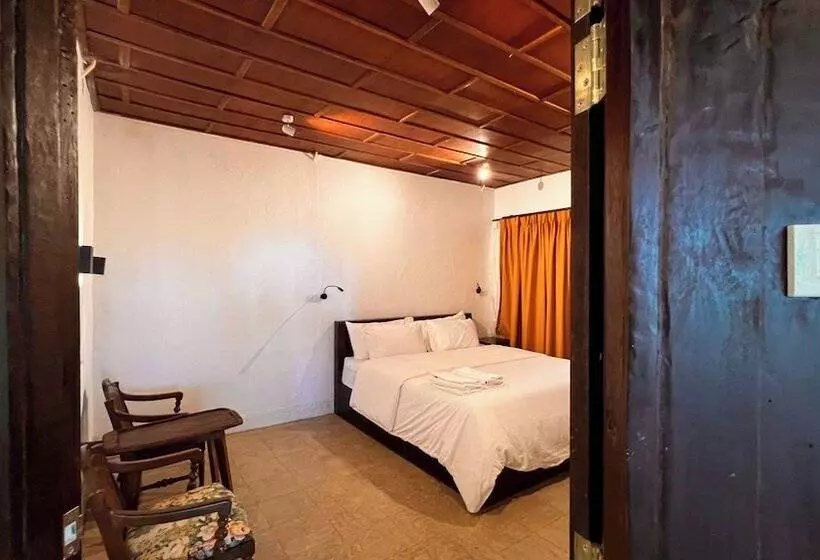 Kawarin Secret Hut Hotel And Resort