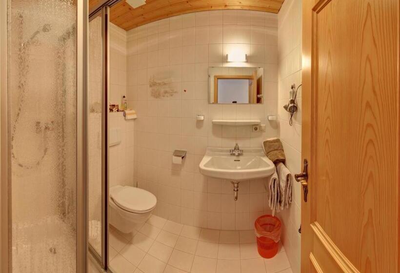 Hotell Neuhaushof   Chiemgau Karte