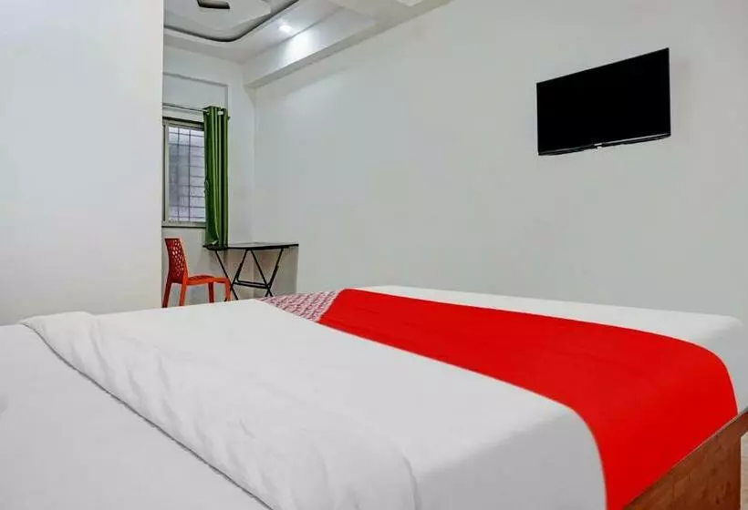 ホテル Oyo Flagship 88826 Pruthvi Lodging