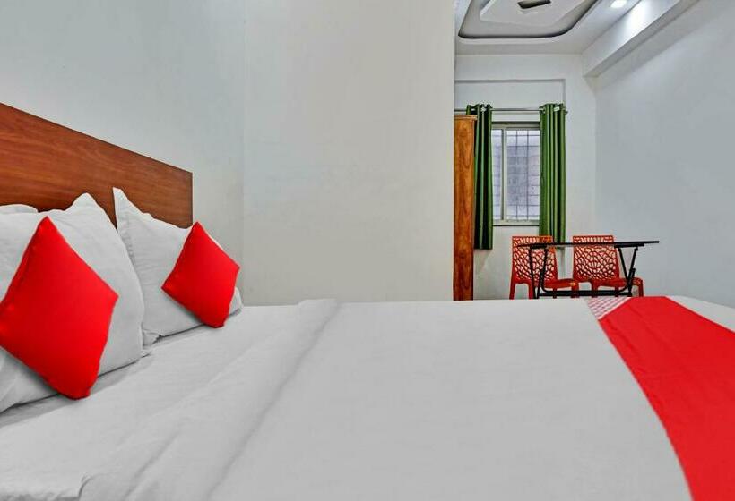 Hotel Oyo Flagship 88826 Pruthvi Lodging