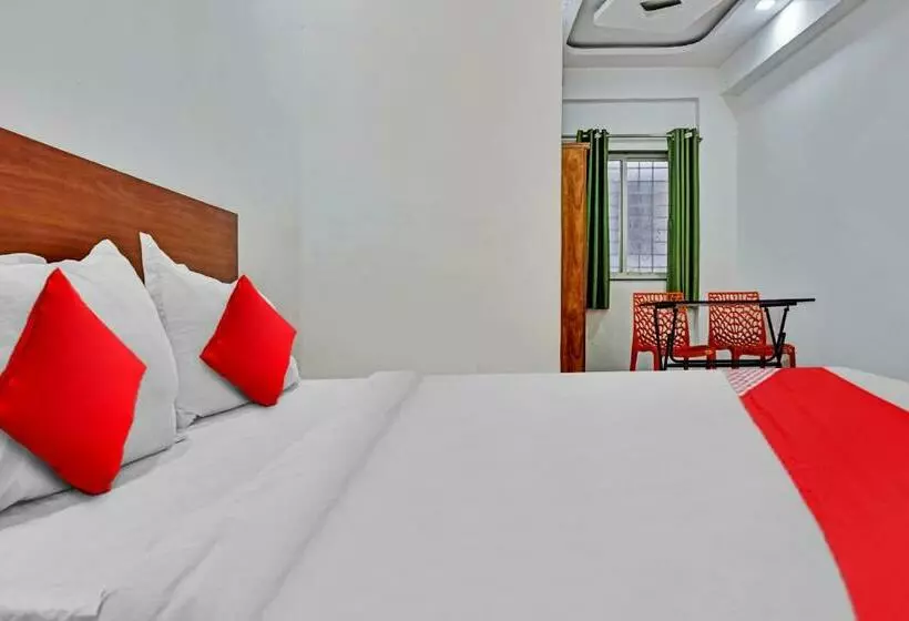 ホテル Oyo Flagship 88826 Pruthvi Lodging