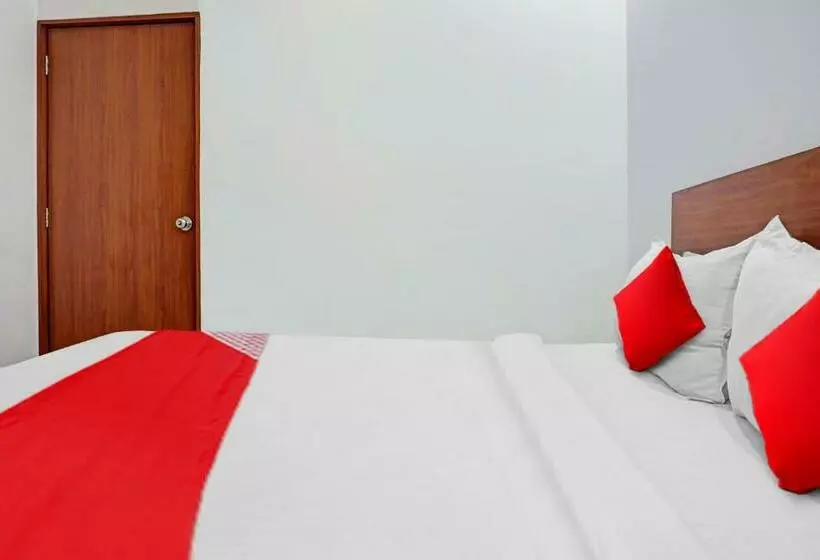 ホテル Oyo Flagship 88826 Pruthvi Lodging