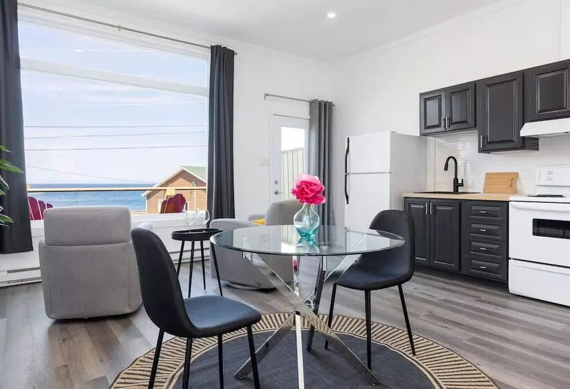 Majatalo Cliffs Edge Retreat