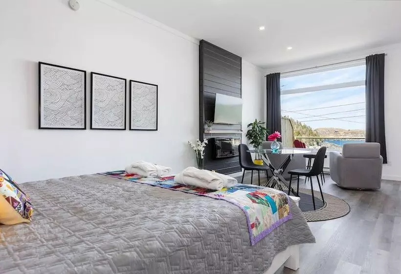 Majatalo Cliffs Edge Retreat