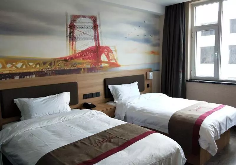 Thank Inn Plus Hotel Rizhao Lanshan Bus Station