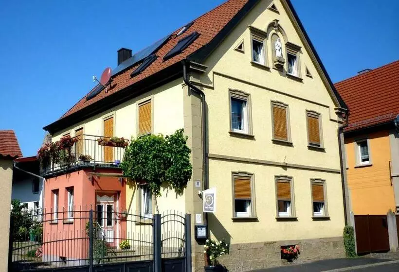 Retkeilymaja Gästehaus König