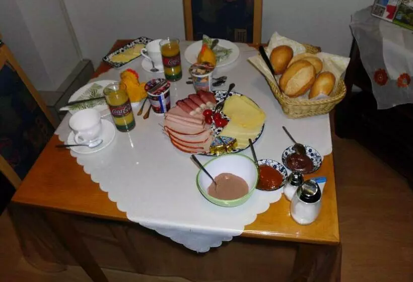 Aamiaismajoitus (B&B) Gästezimmer Hoffmann