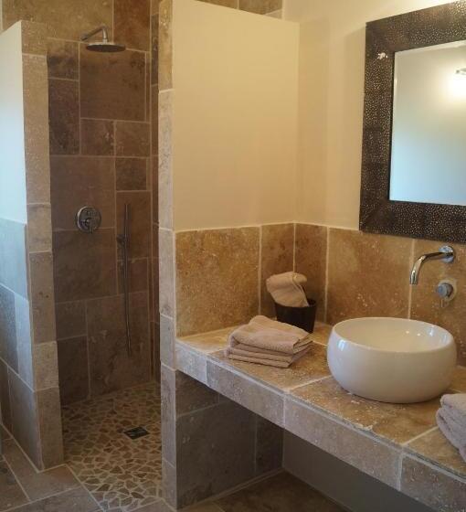 تختخواب و صبحانه L Eté Indien