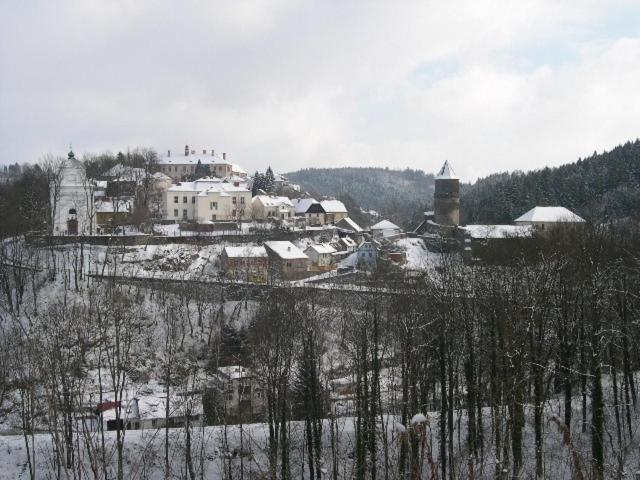 住宿加早餐  Rychta