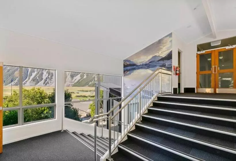 Mt Cook Lodge And Motels
