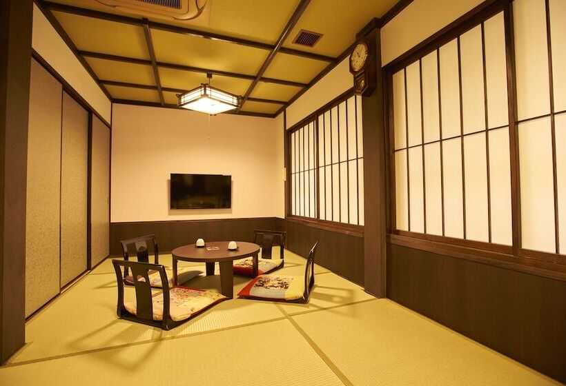 ריוקאן Ooedo Onsen Monogatari Urayasu Mangekyo