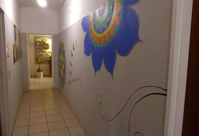 ユースホステル Orange Elephant Backpackers