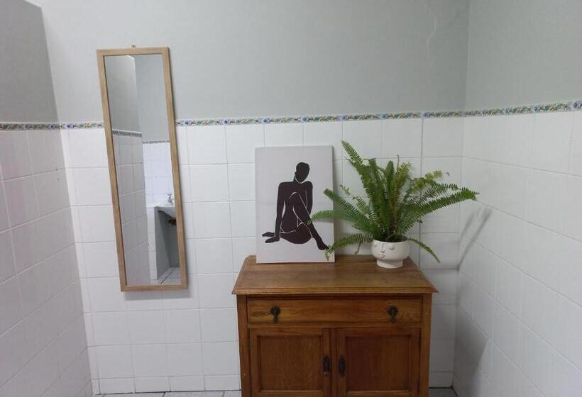 호스텔 Orange Elephant Backpackers