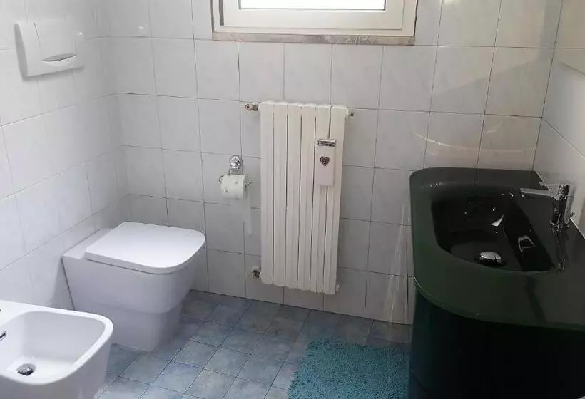 تختخواب و صبحانه Iggh Il Glicine Guest House