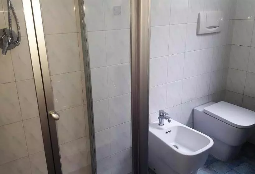تختخواب و صبحانه Iggh Il Glicine Guest House