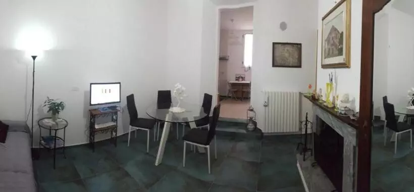 تختخواب و صبحانه Iggh Il Glicine Guest House