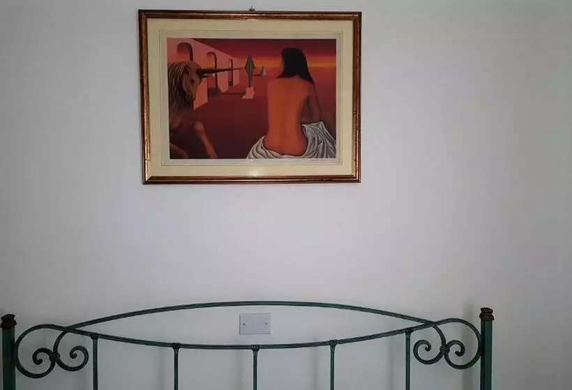 تختخواب و صبحانه Iggh Il Glicine Guest House