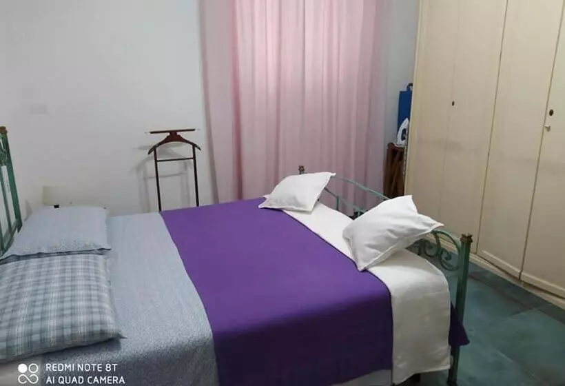 تختخواب و صبحانه Iggh Il Glicine Guest House