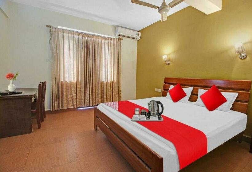 Collection O 90858 Hotel Green Sky