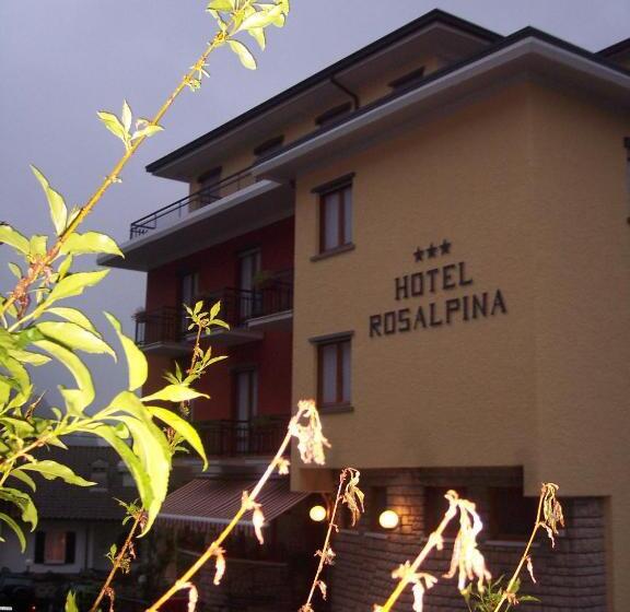 ホテル Rosalpina
