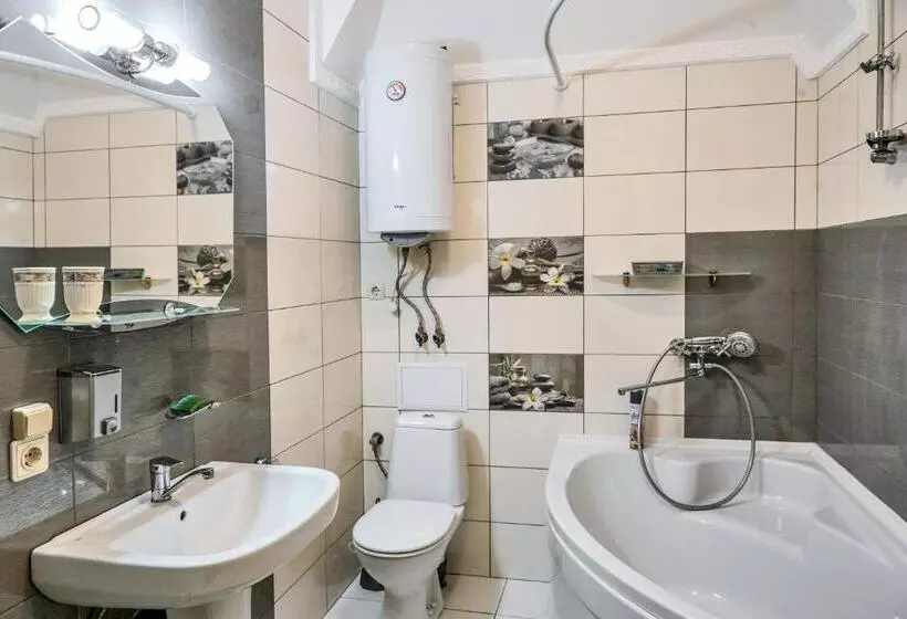 ベッドアンドブレックファースト апартаменты / Mieszkania / Apartments Svitlana