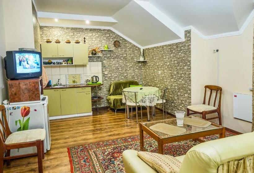 Bed and Breakfast апартаменты / Mieszkania / Apartments Svitlana