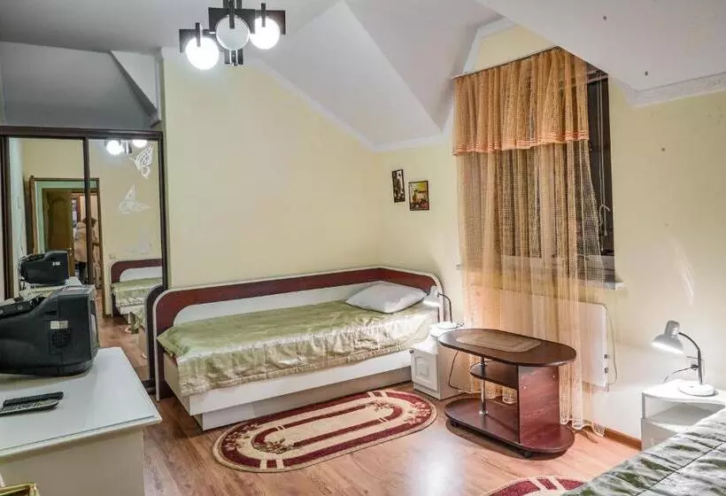 ベッドアンドブレックファースト апартаменты / Mieszkania / Apartments Svitlana