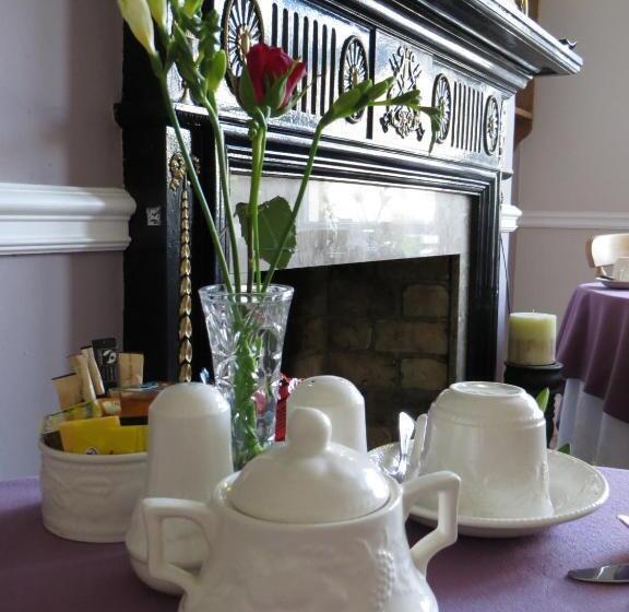 هتل Avondale Guest House