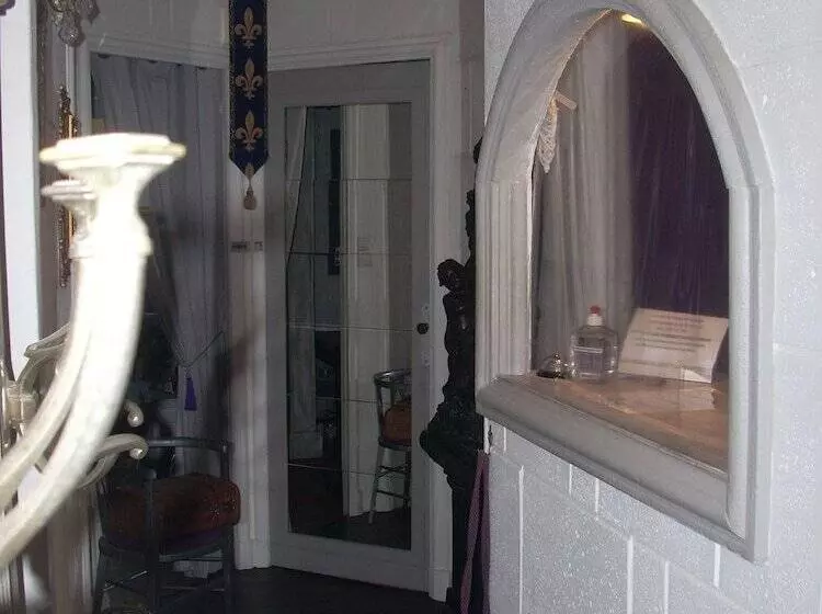 Hotelli Du Château