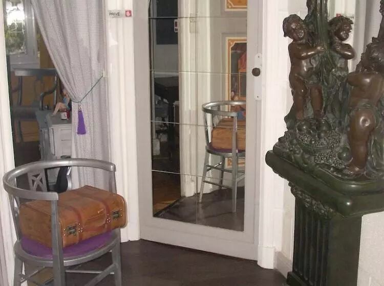 Hotelli Du Château