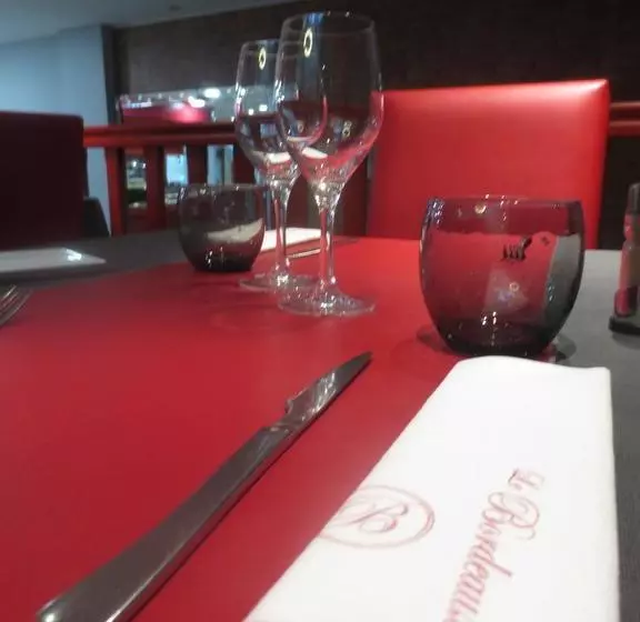 ホテル Hôtel Le Bordeaux