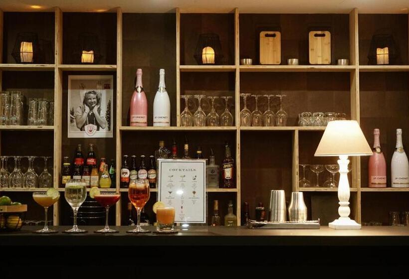 ホテル Hôtel Mont Thabor Serre Chevalier