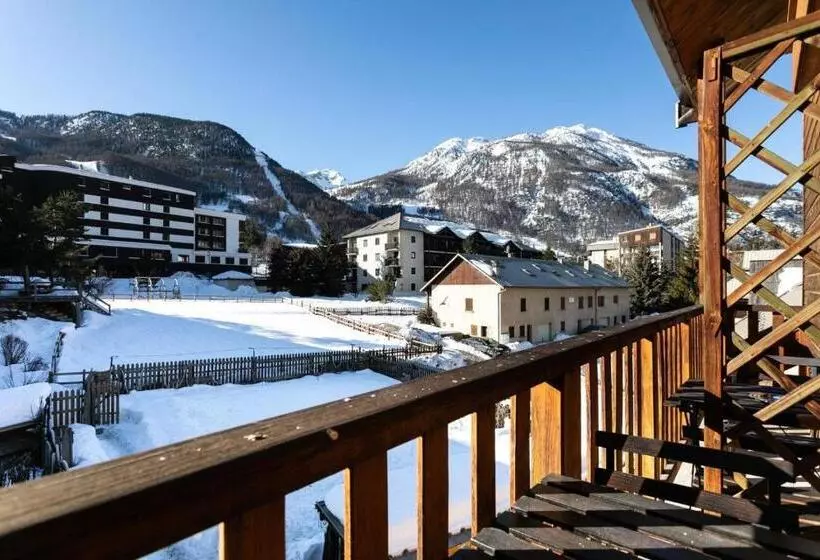 هتل Hôtel Mont Thabor Serre Chevalier