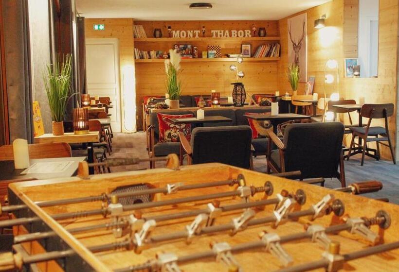 ホテル Hôtel Mont Thabor Serre Chevalier