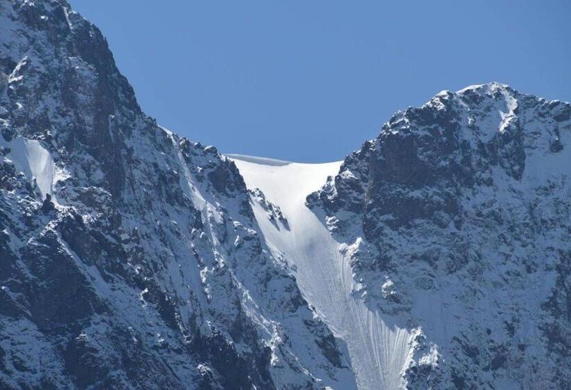 ホテル Hôtel Mont Thabor Serre Chevalier